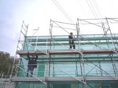 Nieuwe revolutionaire voorloopleuningen vergroten veilige steigerbouw